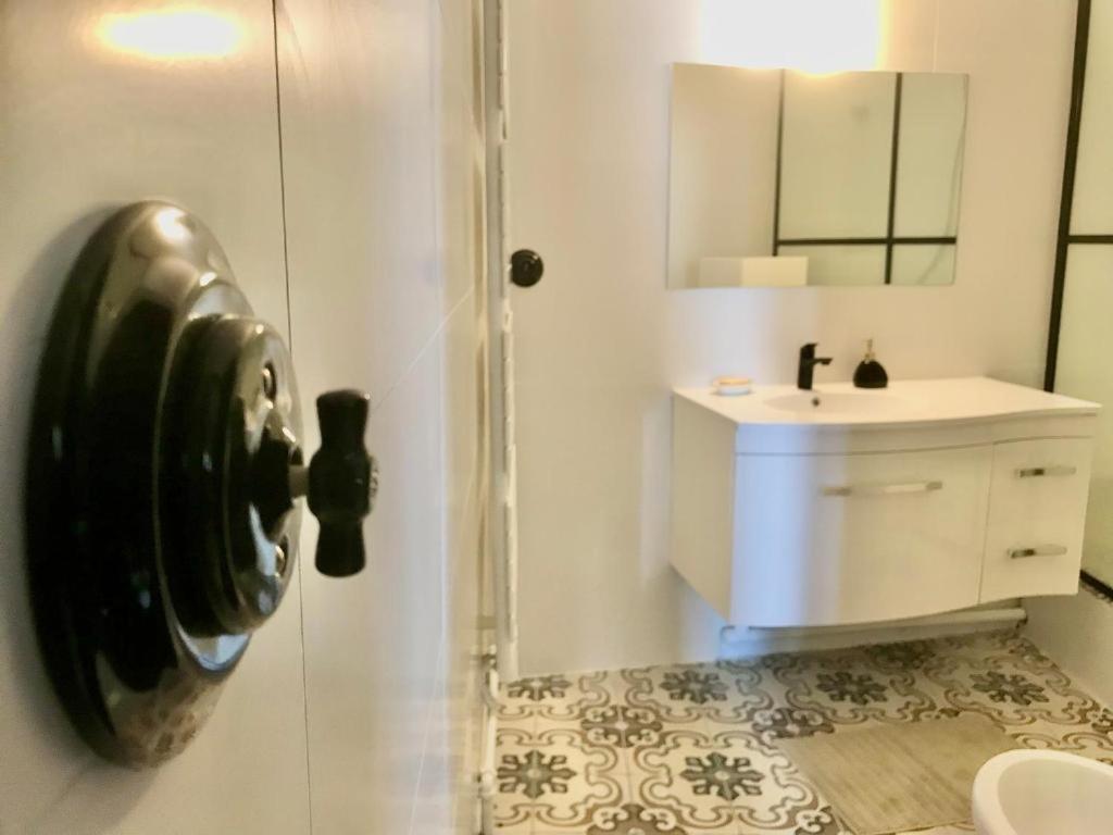 Retromirabeau - Chambre Suite & Appartements De Charme - Localisation Premium Narbona Quarto foto